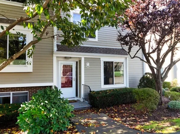 71 Aiken St, Norwalk, CT 06851