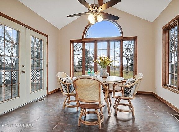 3rd image of 11S478 McGrath Ln