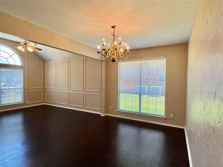2056 Hawken Dr — Photo 3