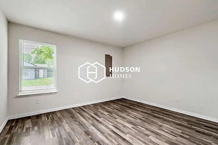 2701 Vogt St — Photo 8