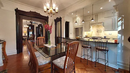 Rented by R New York