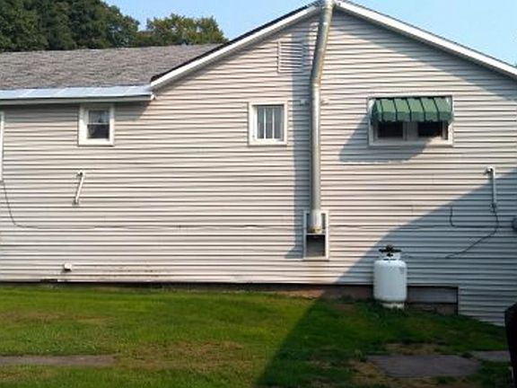 2nd image of 319 Main St