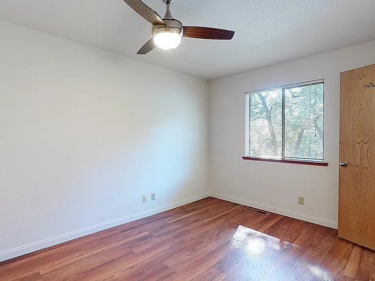 18876 Jayhawk Dr — Photo 20