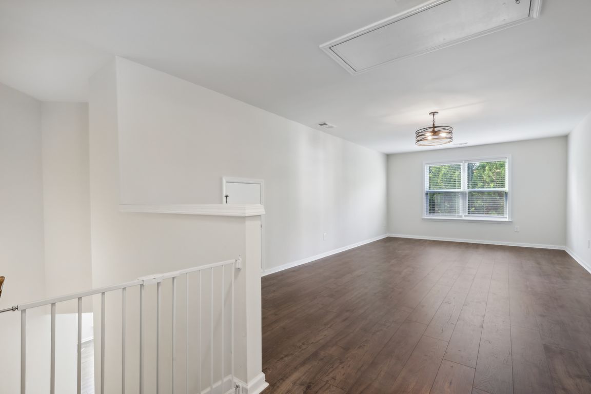 Academy Ln-042.jpg