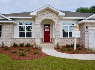 1944 Seagrape Dr, Navarre, FL 32566
