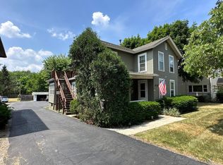 426 N Lake St #5, Aurora, IL 60506