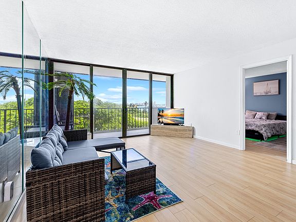 5th image of 5600 N Flagler Drive #407