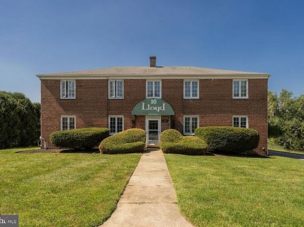 10 Lloyd Ave APT 1N