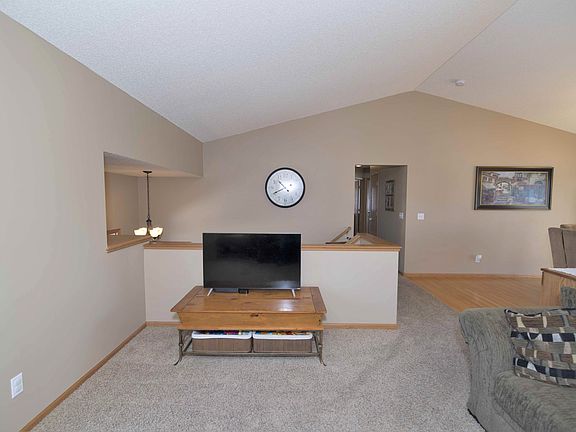 4th image of 23135 Gardner Ave