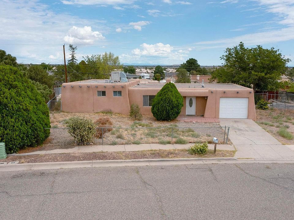 1st image of 5709 Avenida La Mirada NW