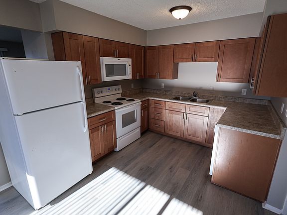 4th image of 438 S 27th St #5