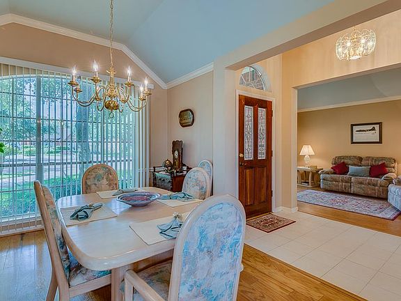 3rd image of 2124 Barrington Pointe Dr