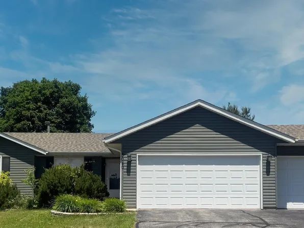 3040 Beutell Ln, Machesney Park, IL 61115