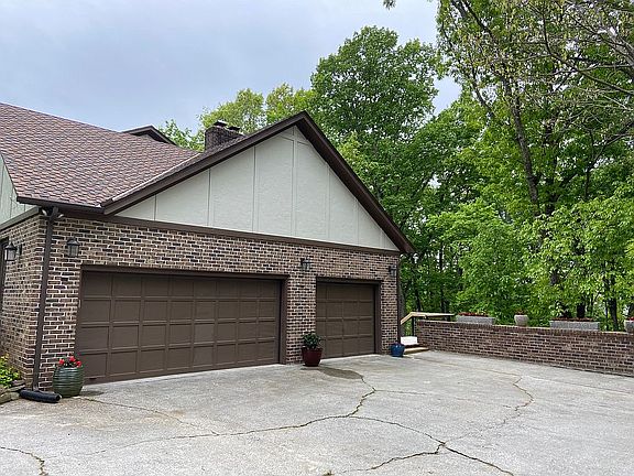 4th image of 11137 Crown Point Dr