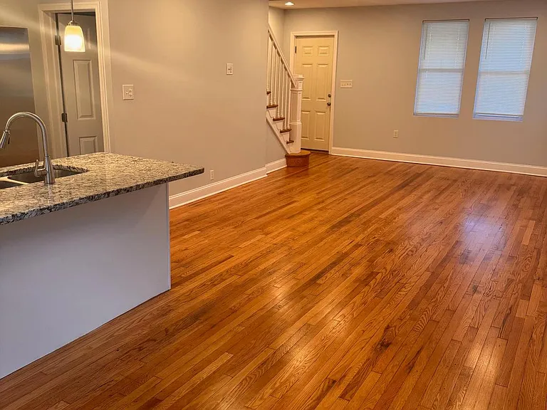 5200 Ready Ave — Photo 3