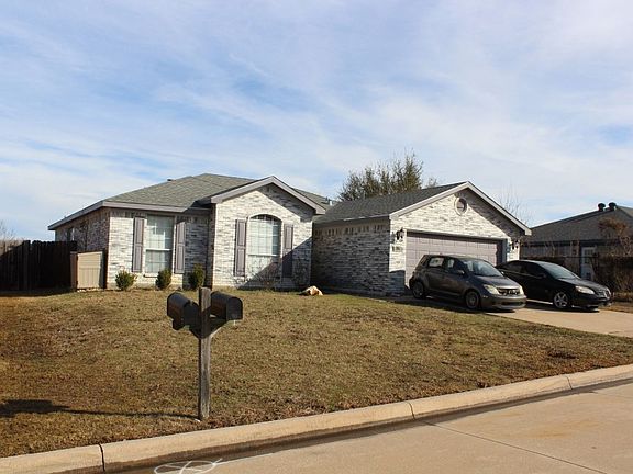 2nd image of 759 Deauville Cir W