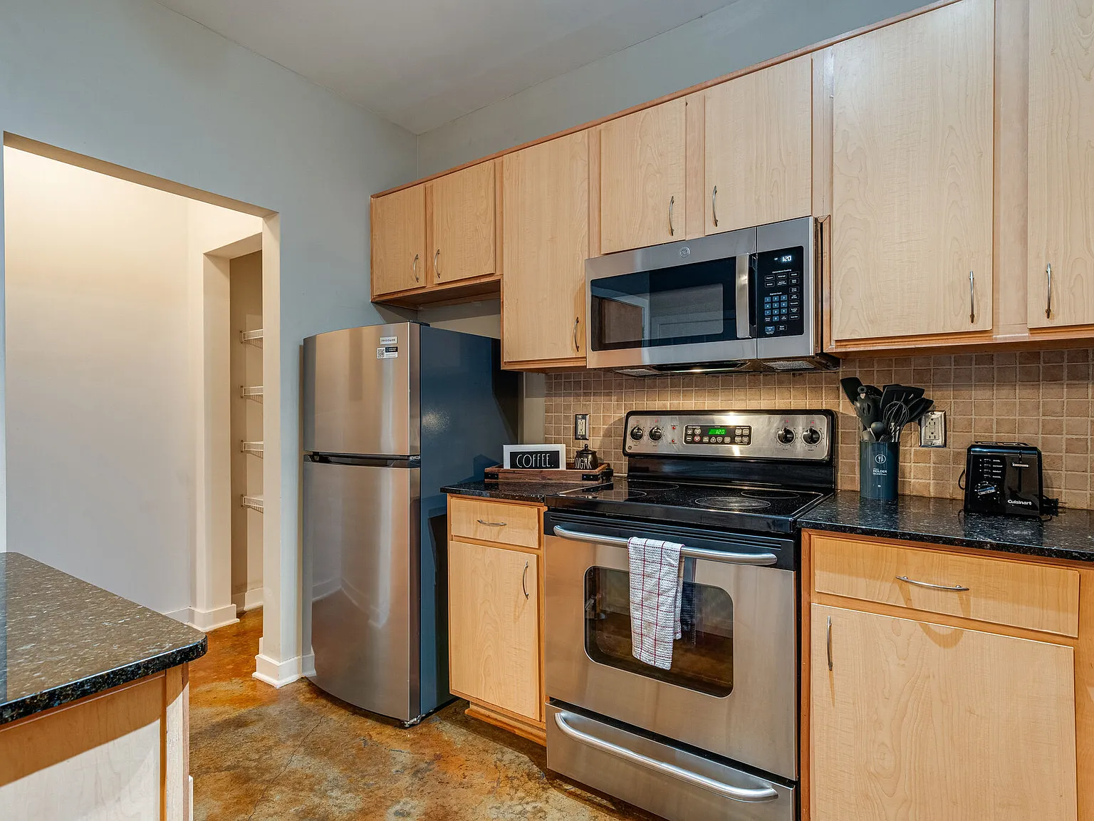 1 bed, 768 sqft, $2,500 — Photo 3