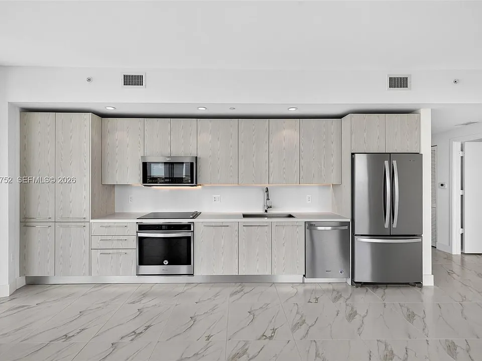 2000 Metropica Way #1910