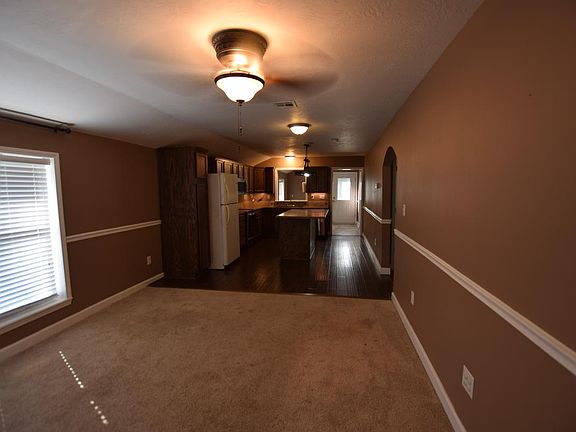 2nd image of 405 S Crocker St