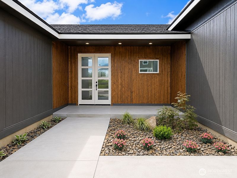 3rd image of 15005 Allison Place