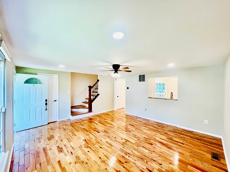 13 Dallington Ct — Photo 7