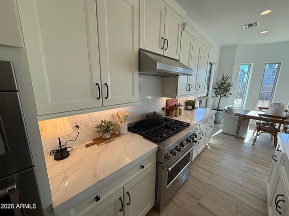 5th image of 1081 E PEACH TREE Drive