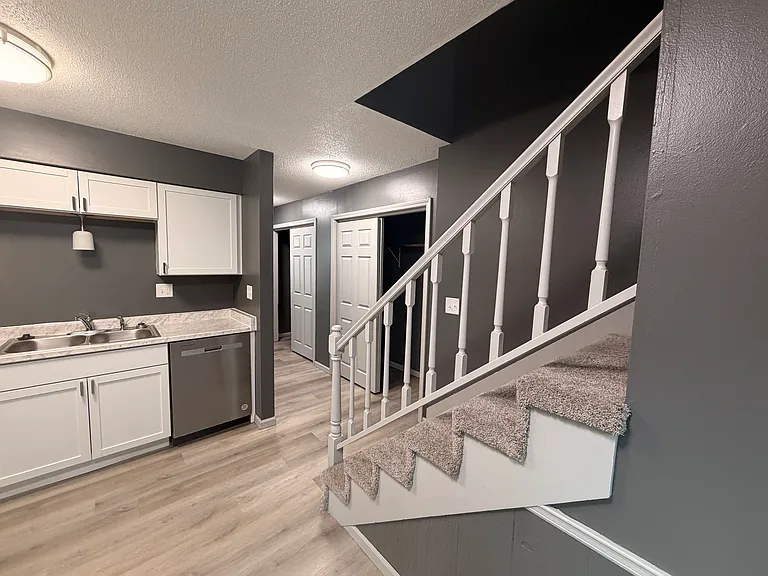 101 Ventura Ave #9 — Photo 17