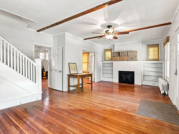 5th image of 28 W Lemon St