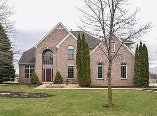 6425 Brookview Dr, Saline, MI 48176