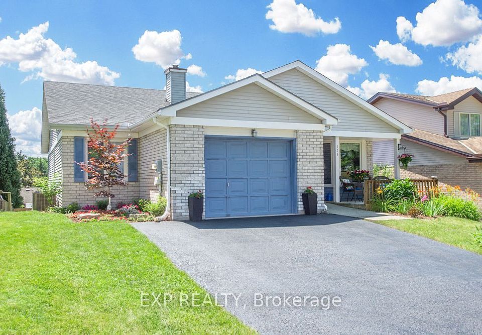 1st image of 153 Oneida Pl
