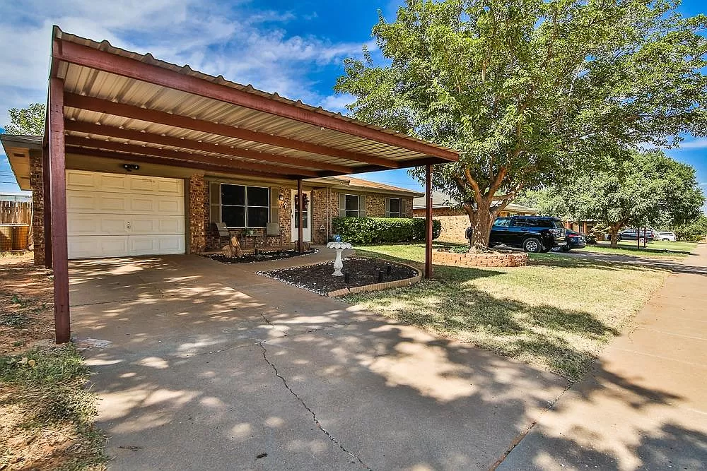 712 11th St, Wolfforth, TX 79382 | Zillow