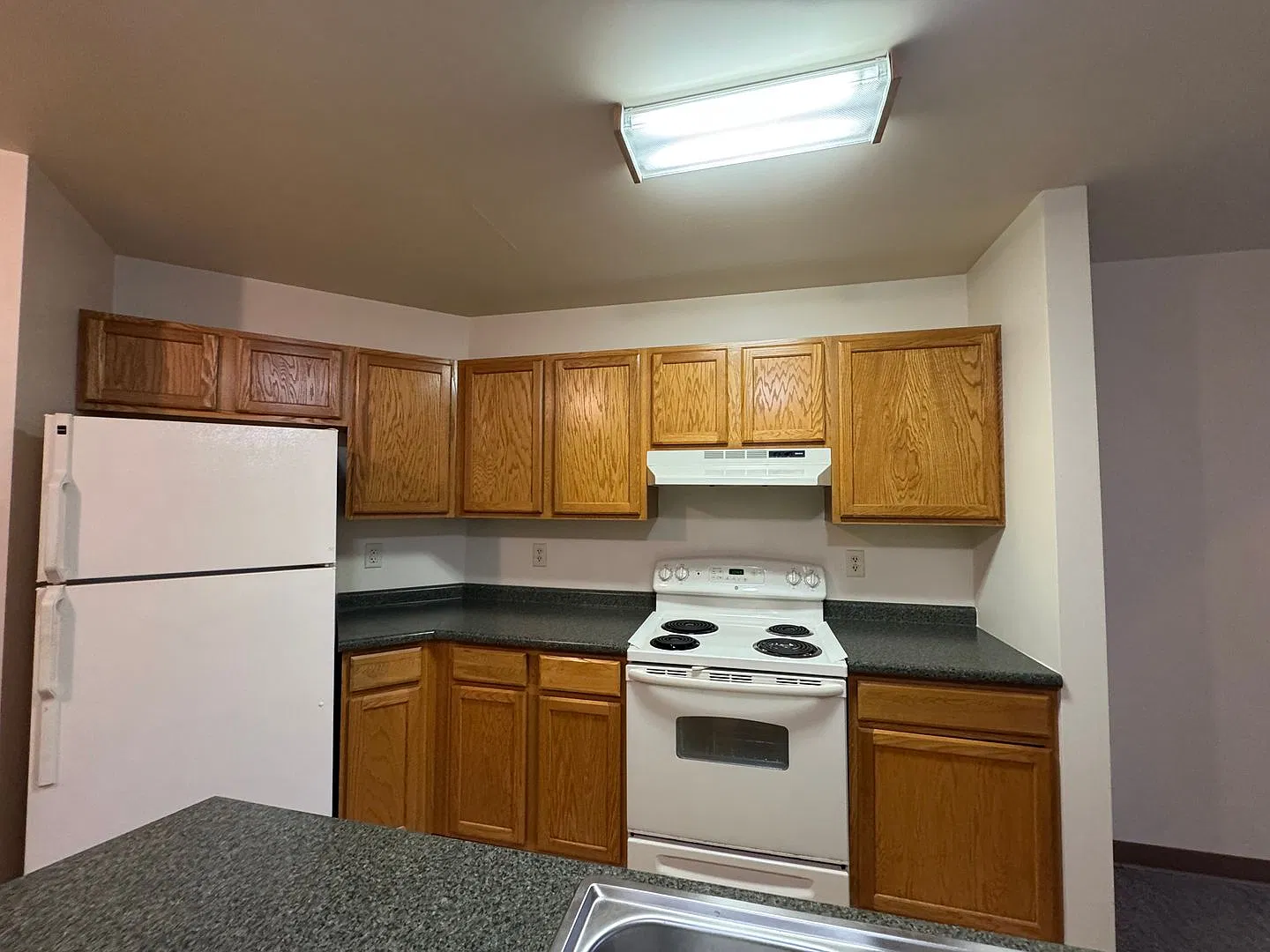 87 E Main St — Photo 2