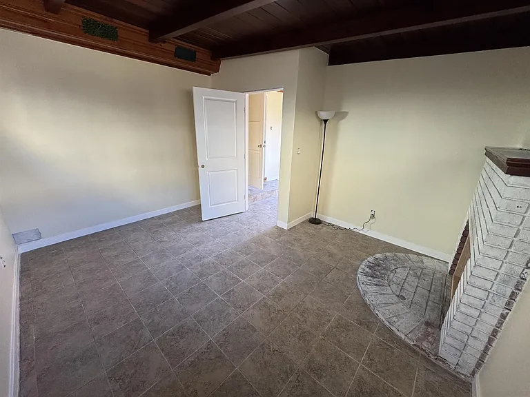 1618 Missouri St — Photo 12