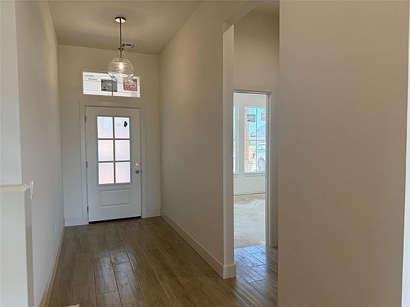 3rd image of 16029 Navarra Way