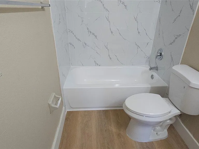 1662 SE 27th Dr #208 — Photo 20