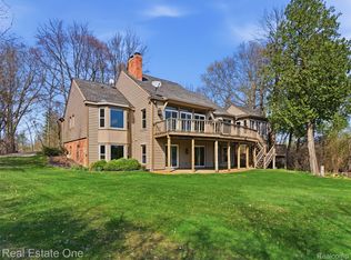 9990 Sashabaw Rd, Clarkston, MI 48348