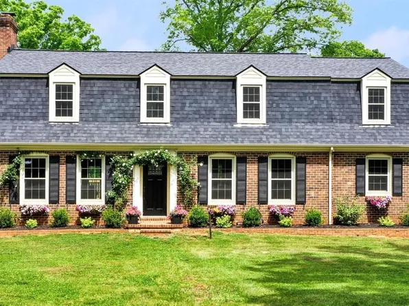 299 Wildwood Rd, Lynchburg, VA 24502