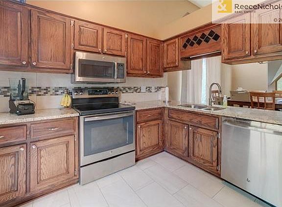 3rd image of 4731 Chouteau St