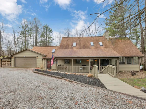 2096 Maya Ln, Sugar Grove, OH 43155