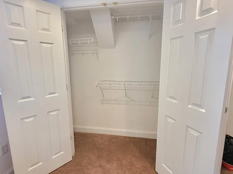 7109 Peachtree Rd #2 — Photo 31