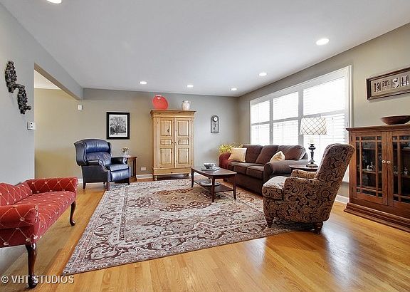 2nd image of 3842 Russett Ln