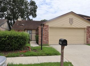 12907 Maxfield Dr, Houston, TX 77082