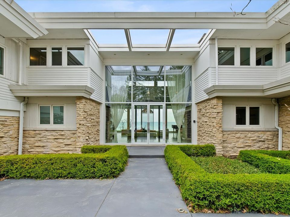 1st image of 2441 Woodbridge Ln
