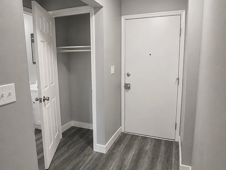 1102 Salem Ave #1J — Photo 12