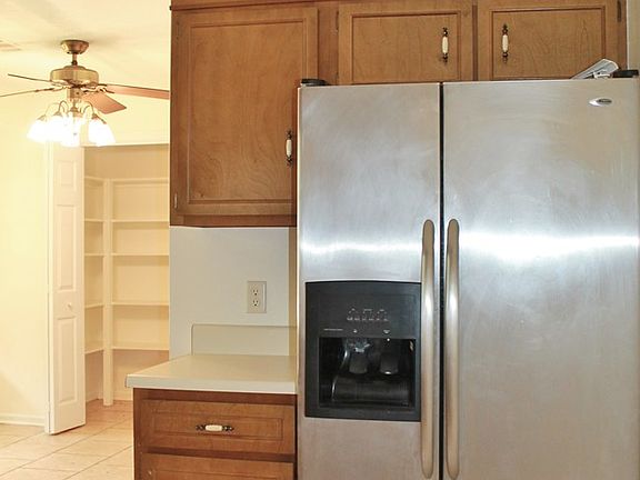 4th image of 1336 Woodlawn Cir