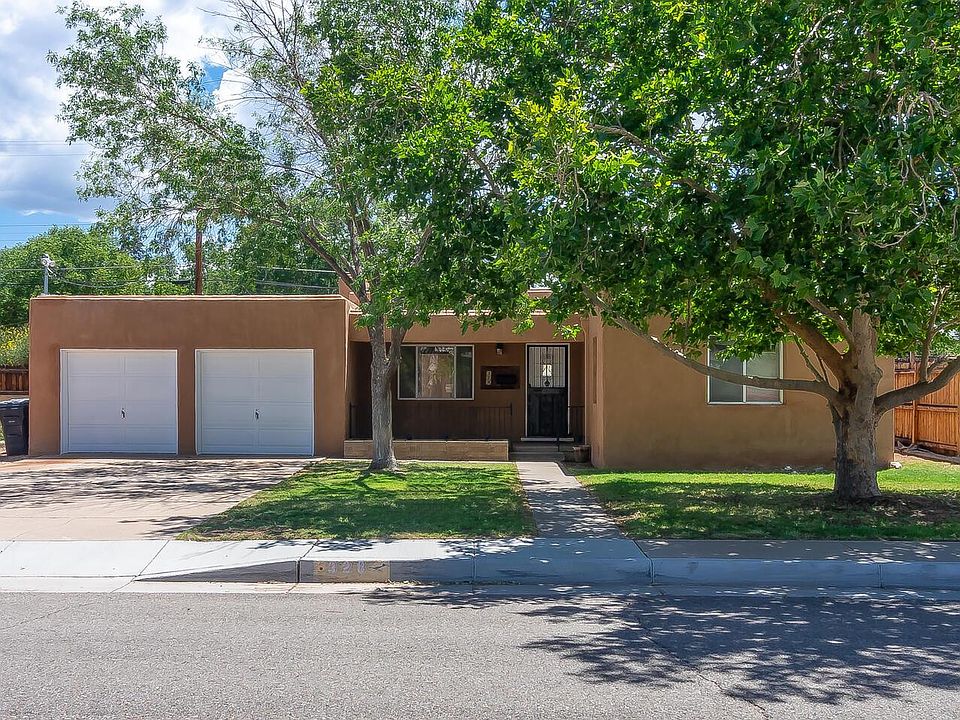 1st image of 328 Fontana Pl NE