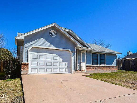 3rd image of 1725 Partridge Pl