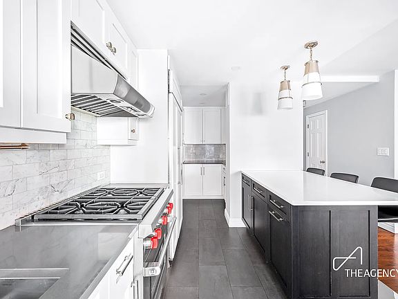 4th image of 401 E 74th St APT 2H
