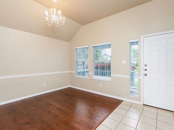 2nd image of 538 Westbury Ln