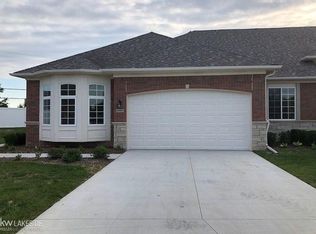 49490 Chapel Hl, Shelby Township, MI 48315